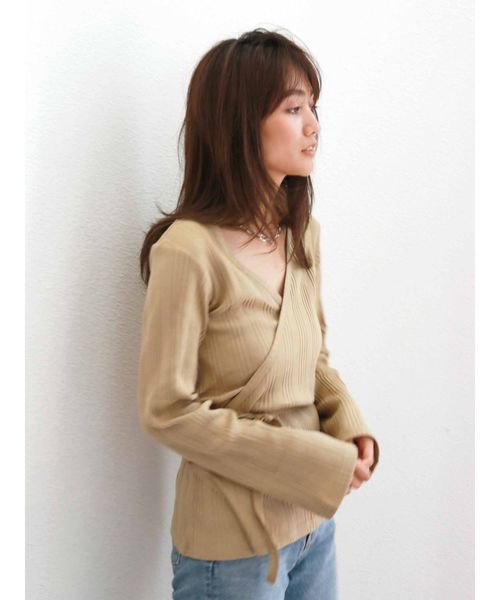 Ungrid(アングリッド)の「テレコカシュクールロングスリーブTee(Tシャツ/カットソー・レディース・ブラック/ベージュ/オフホワイト・FREE)」の6枚目の写真