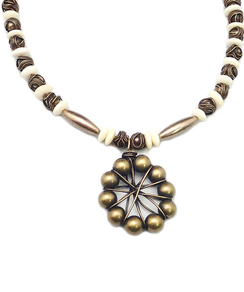 GARA（ガラ）の「GARA:PARASITE NECKLACE（ネックレス・メンズ・ゴールド・FREE）」の4枚目の写真