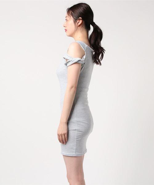 セール ボーダー柄オフショルダータイトワンピース ワンピース Styleblock スタイルブロック のファッション通販 Zozotown