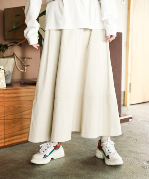 niko and...（ニコアンド）の「裏起毛カツラギAラインスカート（スカート・レディース・ブラック/パープル/クリーム・MEDIUM/LARGE）」の2枚目の写真