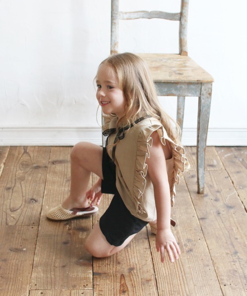 Rora(ローラ)の「スカーレット 綿100 トップス(シャツ/ブラウス・キッズ・ベージュ・120cm/140cm/100cm/110cm/130cm/90㎝)」の5枚目の写真