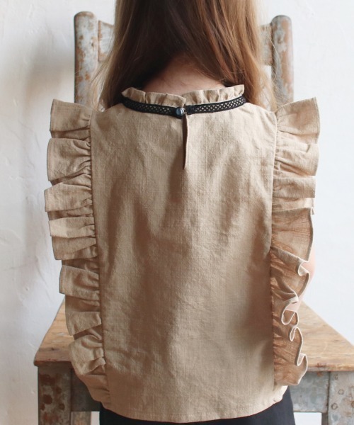 Rora(ローラ)の「スカーレット 綿100 トップス(シャツ/ブラウス・キッズ・ベージュ・120cm/140cm/100cm/110cm/130cm/90㎝)」の7枚目の写真