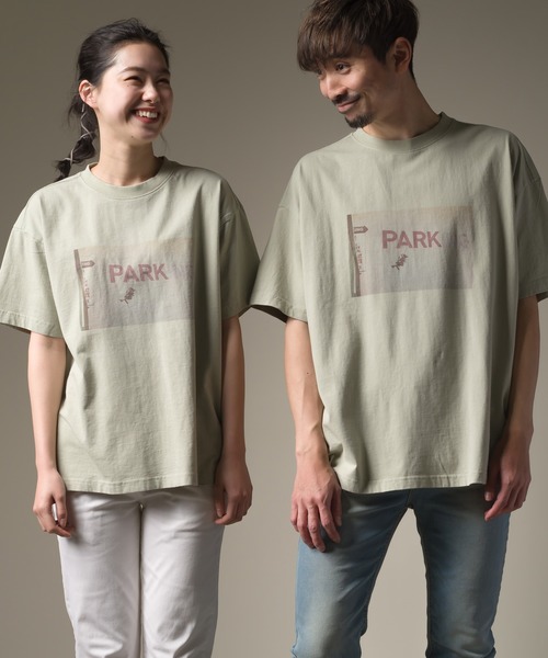 OMNES(オムネス)の「ユニセックス プリント半袖Tシャツ バンクシー BRANDALISED×OMNES フォトTEE(Tシャツ/カットソー・メンズ・ベージュ系その他2/ベージュ系その他3/ベージュ系その他4/ベージュ系その他5/グリーン系その他2/ピンク系その他2/ピンク系その他3/ホワイト系その他2/ホワイト系その他3/ホワイト系その他4/ホワイト系その他5/ブラック系その他2/ブラック系その他3/ブラック系その他4/ブラック系その他5/ベージュ系その他/グリーン系その他/ピンク系その他/ホワイト系その他/ブラック系その他・SMALL/MEDIUM/LARGE/X-LARGE)」の16枚目の写真