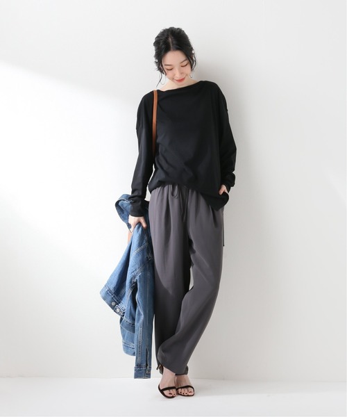 SLOBE IENA（スローブイエナ）の「スリットネックTEE【手洗い可能】◆（Tシャツ/カットソー・レディース・ブラック/アイボリー/ブラウン・FREE）」の4枚目の写真