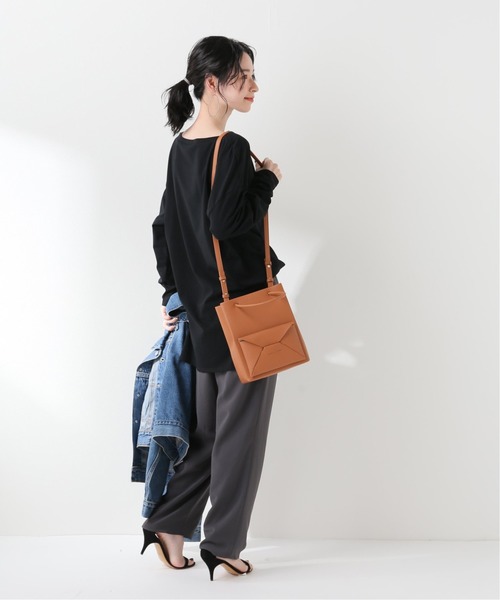 SLOBE IENA（スローブイエナ）の「スリットネックTEE【手洗い可能】◆（Tシャツ/カットソー・レディース・ブラック/アイボリー/ブラウン・FREE）」の5枚目の写真