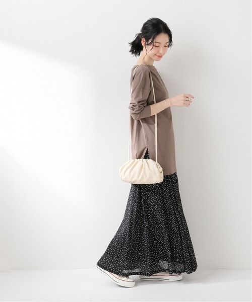 SLOBE IENA（スローブイエナ）の「スリットネックTEE【手洗い可能】◆（Tシャツ/カットソー・レディース・ブラック/アイボリー/ブラウン・FREE）」の9枚目の写真