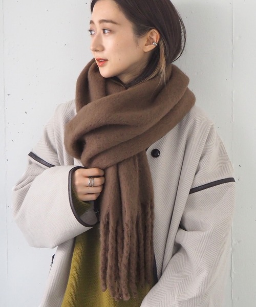 tiptop(ティップトップ)の「ボリュームマフラー(マフラー・レディース・ブラック/ベージュ/アイボリー/グレイッシュベージュ/グリーン/ブルー/ブラウン/C/A/E/F/G/H・FREE)」の4枚目の写真