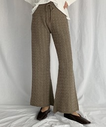 ケーブル編みフレアパンツ