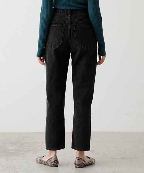 AZUL by moussy（アズールバイマウジー）の「COLOR DENIM TAPERED/カラーデニムテーパード（デニムパンツ・レディース・ブラック/ライトベージュ・SMALL/MEDIUM/LARGE/X-SMALL）」の17枚目の写真