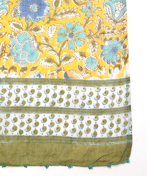 チチカカ（チチカカ）の「ブロックプリントスカーフ（バンダナ/スカーフ・レディース・ピンク/イエロー・FREE）」の8枚目の写真