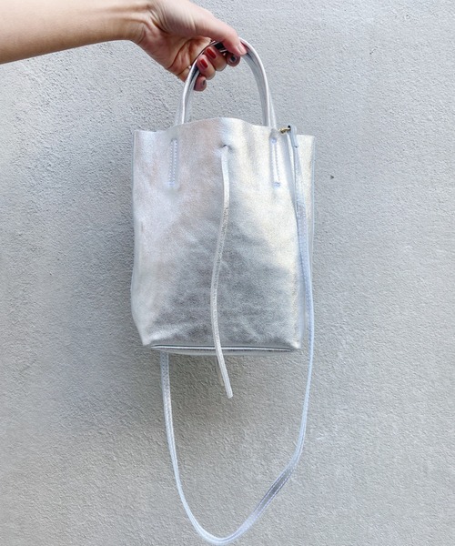 SHENERY（シーナリー）の「【WEB限定】(AULENTTI/オーレンティ) レザーバッグ（トートバッグ・レディース・ゴールド/シルバー・FREE）」の10枚目の写真