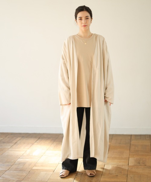Auntie Rosa Holiday(アンティローザホリデー)の「麻ギャザーロングコート(ノーカラーコート・レディース・ベージュ/アイボリー・FREE)」の2枚目の写真