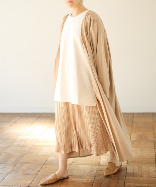 Auntie Rosa Holiday(アンティローザホリデー)の「麻ギャザーロングコート(ノーカラーコート・レディース・ベージュ/アイボリー・FREE)」の14枚目の写真