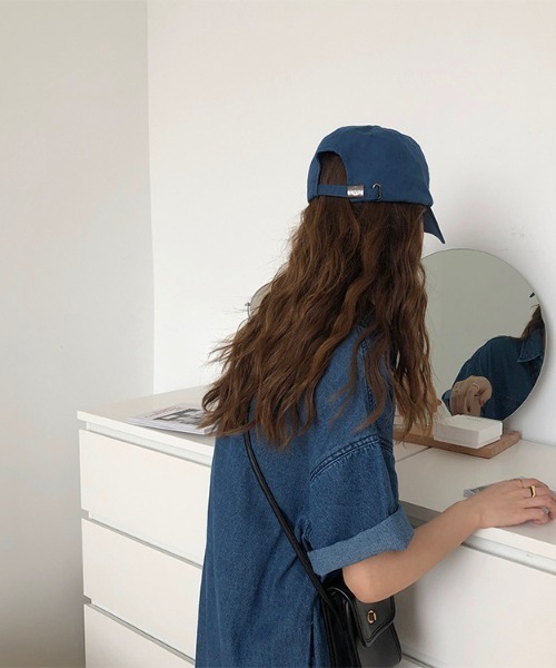 emi+（エミプラス）の「オーバーサイズ デニムシャツワンピース（シャツワンピース・レディース・ブルー/ブラック・L/M）」の13枚目の写真