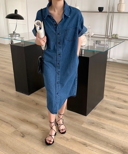 emi+（エミプラス）の「オーバーサイズ デニムシャツワンピース（シャツワンピース・レディース・ブルー/ブラック・L/M）」の14枚目の写真