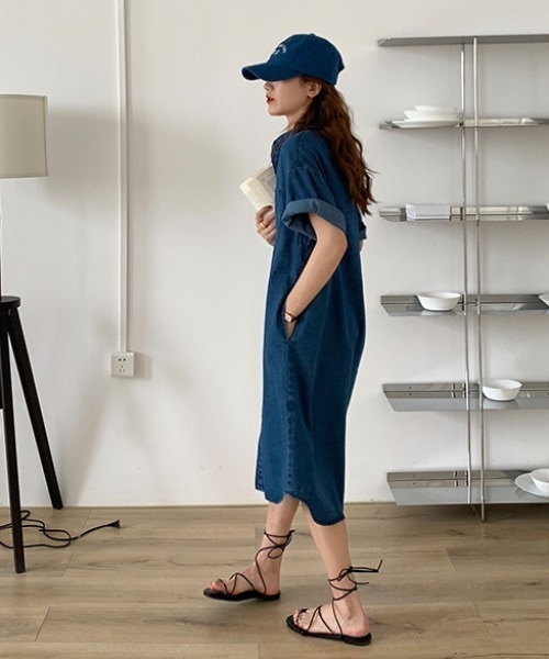 emi+（エミプラス）の「オーバーサイズ デニムシャツワンピース（シャツワンピース・レディース・ブルー/ブラック・L/M）」の15枚目の写真