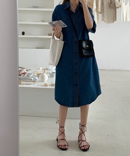 emi+（エミプラス）の「オーバーサイズ デニムシャツワンピース（シャツワンピース・レディース・ブルー/ブラック・L/M）」の21枚目の写真