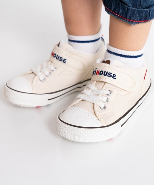 MIKI HOUSE(ミキハウス)の「mロゴキッズシューズ(スニーカー・キッズ・レッド/インディゴブルー/マルチ/ホワイト・17cm/18cm/19cm/16cm)」の2枚目の写真