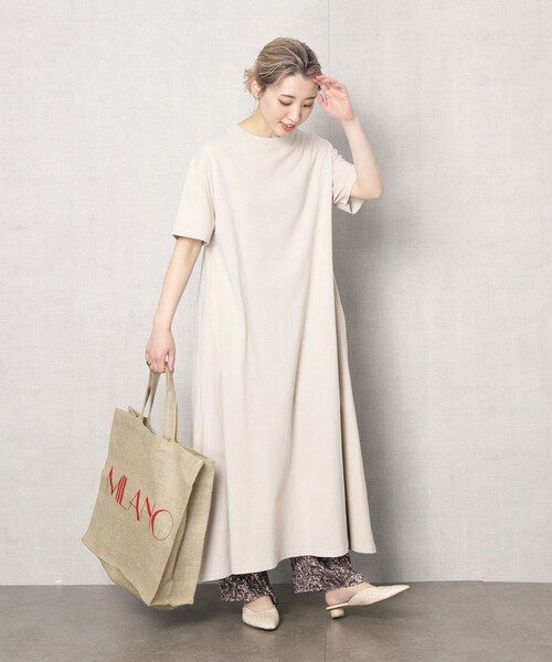 FREAK'S STORE（フリークスストア）の「【WEB限定】フレアマキシワンピース（ワンピース・レディース・ナチュラル/ライトグレー/ブラック/ピンク/ネイビー/ベージュ×ブラック/ホワイト×ブラック・ﾌﾘ-）」の4枚目の写真