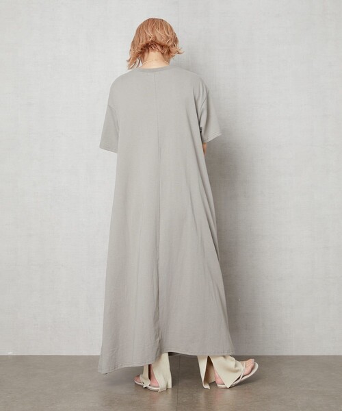 FREAK'S STORE（フリークスストア）の「【WEB限定】フレアマキシワンピース（ワンピース・レディース・ナチュラル/ライトグレー/ブラック/ピンク/ネイビー/ベージュ×ブラック/ホワイト×ブラック・ﾌﾘ-）」の9枚目の写真