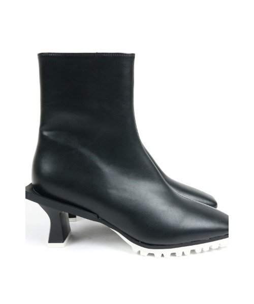 AULA AILA（アウラアイラ）の「ストレッチショートブーツ（ブーツ・レディース・ブラック/オフホワイト/シルバー・36.5/37.5/35.5）」の7枚目の写真