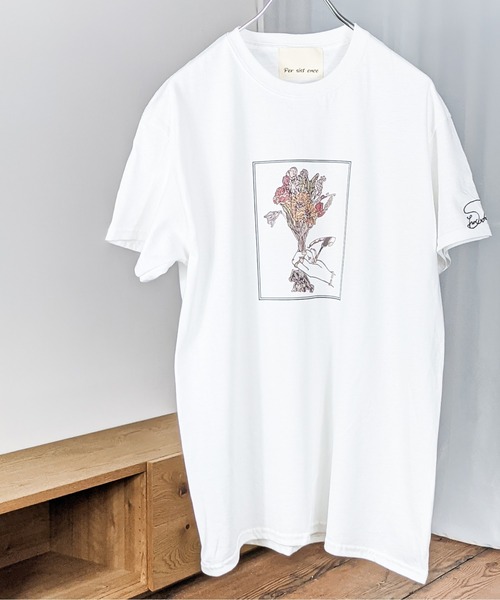 Per sist ence（パーシエンス）の「Per sist ence/パーシエンス　イラストレーター"shinochocoknit" イラストコラボTEE（Tシャツ/カットソー・レディース・ホワイト系その他/ホワイト系その他2/ホワイト系その他3/ホワイト系その他4/ホワイト系その他5/ホワイト系その他6・MEDIUM/LARGE）」の2枚目の写真