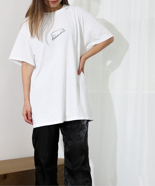 Per sist ence（パーシエンス）の「Per sist ence/パーシエンス　イラストレーター"shinochocoknit" イラストコラボTEE（Tシャツ/カットソー・レディース・ホワイト系その他/ホワイト系その他2/ホワイト系その他3/ホワイト系その他4/ホワイト系その他5/ホワイト系その他6・MEDIUM/LARGE）」の14枚目の写真