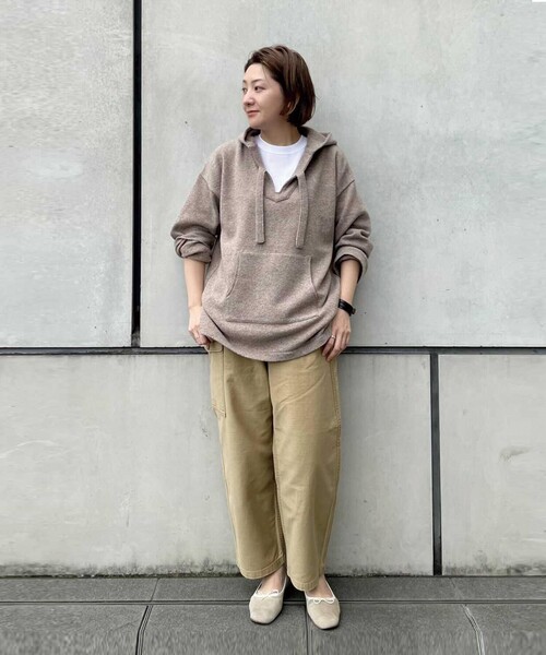 DRESSTERIOR（ドレステリア）の「◆【スタイリスト亀恭子さんコラボレーションアイテム】クラシックプレーンTシャツ（Tシャツ/カットソー・レディース・ホワイト/ベージュ/パープル/ダークグレー・38/36）」の19枚目の写真