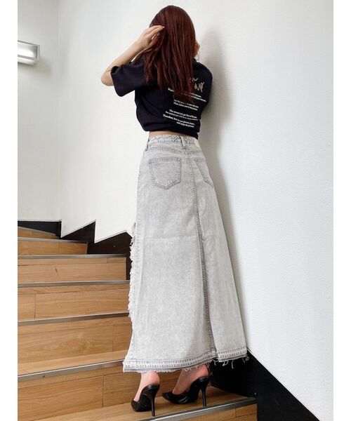 GYDA(ジェイダ)の「ケミカルアシメロングスカートライクショーパン(デニムスカート・レディース・グレー/ライトブルー・SMALL/MEDIUM)」の4枚目の写真