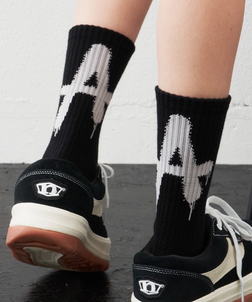 AIVER（アイバー）の「AIVER　Aロゴソックス（ソックス/靴下・メンズ・オフホワイト/ブラック・FREE）」の2枚目の写真
