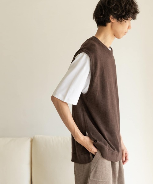 FORK&SPOON（フォークアンドスプーン）の「【WEB限定】FORK&SPOON　サイドスリットニットベスト（ニット/セーター・メンズ・ブラウン/ブラック・5/4）」の4枚目の写真