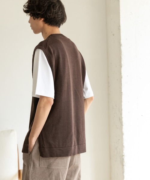 FORK&SPOON（フォークアンドスプーン）の「【WEB限定】FORK&SPOON　サイドスリットニットベスト（ニット/セーター・メンズ・ブラウン/ブラック・5/4）」の13枚目の写真