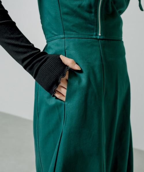 RASVOA(ラスボア)の「ライダーパターンスリットワンピース(ワンピース・レディース・ブラック/グリーン・FREE)」の11枚目の写真