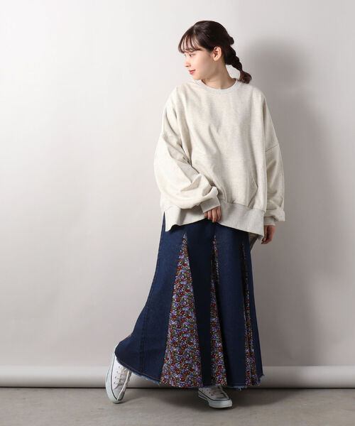 fredy repit（フレディレピ）の「花柄切替デニムスカート（デニムスカート・レディース・ブラック/ネイビー・38/36）」の3枚目の写真