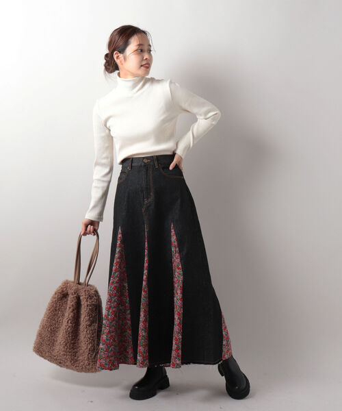 fredy repit（フレディレピ）の「花柄切替デニムスカート（デニムスカート・レディース・ブラック/ネイビー・38/36）」の8枚目の写真