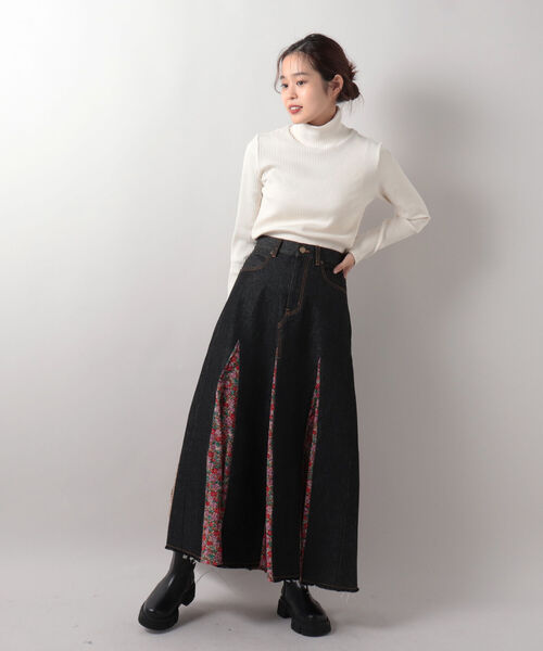 fredy repit（フレディレピ）の「花柄切替デニムスカート（デニムスカート・レディース・ブラック/ネイビー・38/36）」の9枚目の写真