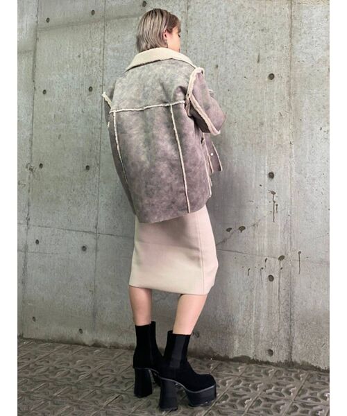 EMODA（エモダ）の「ラウンドニットミディワンピース（ワンピース・レディース・ベージュ/ブラック/カーキ・FREE）」の10枚目の写真