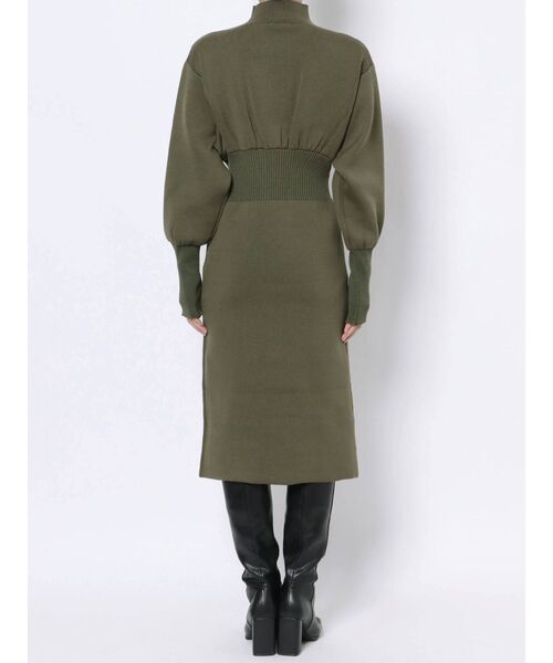 EMODA（エモダ）の「ラウンドニットミディワンピース（ワンピース・レディース・ベージュ/ブラック/カーキ・FREE）」の15枚目の写真