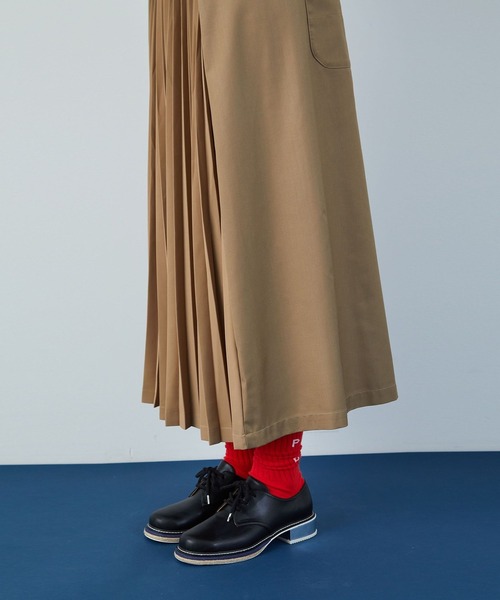 FRAPBOIS（フラボア）の「マリナプリーツ パンツ（その他パンツ・レディース・ベージュ/ネイビー・1/0）」の3枚目の写真