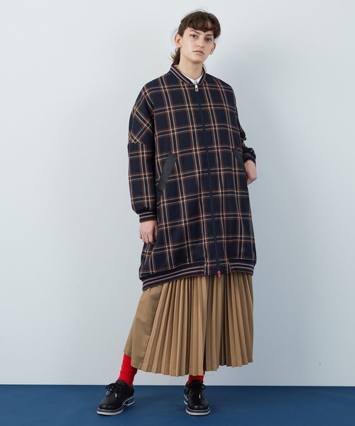 FRAPBOIS（フラボア）の「マリナプリーツ パンツ（その他パンツ・レディース・ベージュ/ネイビー・1/0）」の4枚目の写真