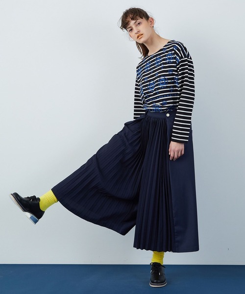 FRAPBOIS（フラボア）の「マリナプリーツ パンツ（その他パンツ・レディース・ベージュ/ネイビー・1/0）」の8枚目の写真