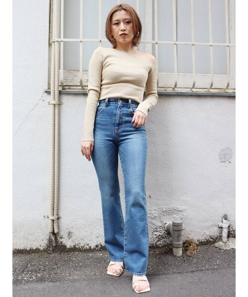 MURUA（ムルーア）の「ヴィンテージフレアデニム（デニムパンツ・レディース・ブルー・2/0/1）」の8枚目の写真