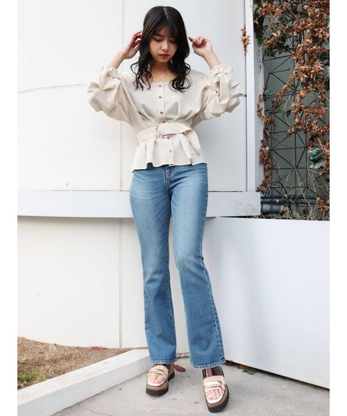 MURUA（ムルーア）の「ヴィンテージフレアデニム（デニムパンツ・レディース・ブルー・2/0/1）」の19枚目の写真