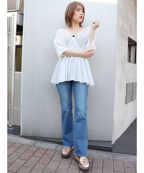 MURUA（ムルーア）の「ヴィンテージフレアデニム（デニムパンツ・レディース・ブルー・2/0/1）」の21枚目の写真