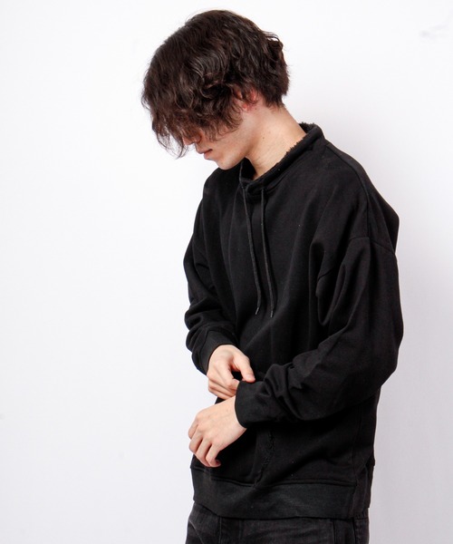 House of Blues（ハウスオブブルース）の「T/C裏毛ファー使いスタンドプルオーバー（スウェット・メンズ・ブラック/杢グレー・M/L）」の4枚目の写真