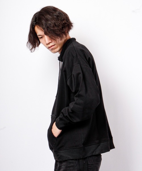 House of Blues（ハウスオブブルース）の「T/C裏毛ファー使いスタンドプルオーバー（スウェット・メンズ・ブラック/杢グレー・M/L）」の5枚目の写真