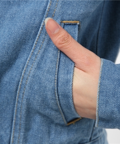 WEGO(ウィゴー)の「WEGO/バックロゴGジャン(デニムジャケット・レディース・インディゴブルー/ダークインディゴブルー・FREE)」の13枚目の写真