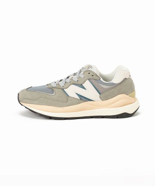 IENA(イエナ)の「【NEW BALANCE/ニューバランス】 M5740LLG(スニーカー・レディース・グレー・23cm/23.5cm/24cm/24.5cm/25cm)」の2枚目の写真