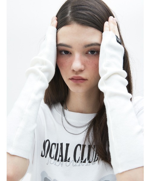 LUVISTRUE(ラヴイズトゥルー)の「A'GEM/9 × .kom 『LUV IS TRUE/ラブ イズ トゥルー』HAND WARMMER/ハンドウォーマー(アームカバー・レディース・アイボリー/ブラック・FREE)」の10枚目の写真