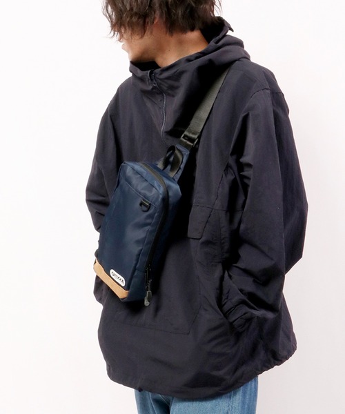 OUTDOOR PRODUCTS(アウトドアプロダクツ)の「OUTDOOR アウトドア ワンショルダーバッグ ボディバッグ ミニバッグ 男女兼用(ボディバッグ/ウエストポーチ・メンズ・ネイビー/カーキ/ブラック・FREE)」の9枚目の写真